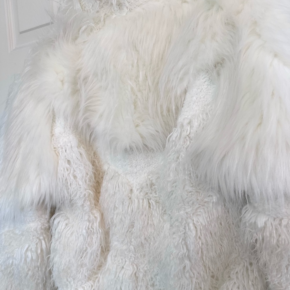 ๐ฅ๐ฅHOST PICK!!๐ฅ๐ฅ Spell Designs Kate coat white shearling faux fur coat size M / L - Picture 11 of 12
